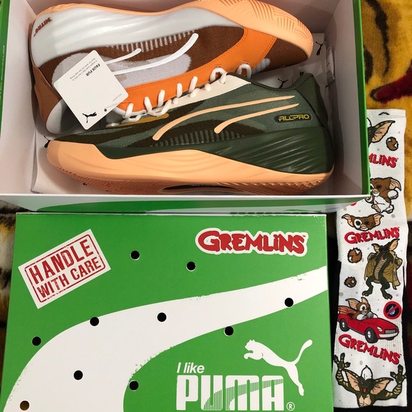 SZ 13 PUMA ALL PRO NITRO “GREMLINS” SHOES, GREMLINS GIZMO AND STRIPE SOCKS - Picture 2 of 14